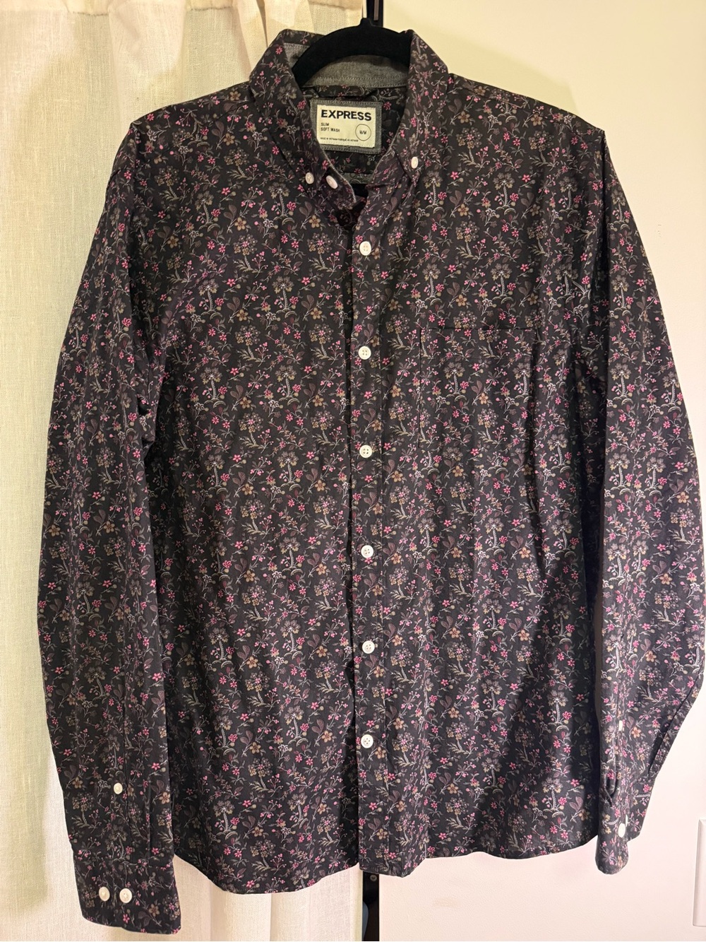 Express Men's Black Floral Button-Down Shirt size M